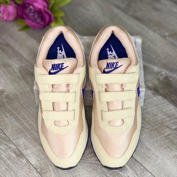 NIKE OUTBURST V - Picture 3 of 6